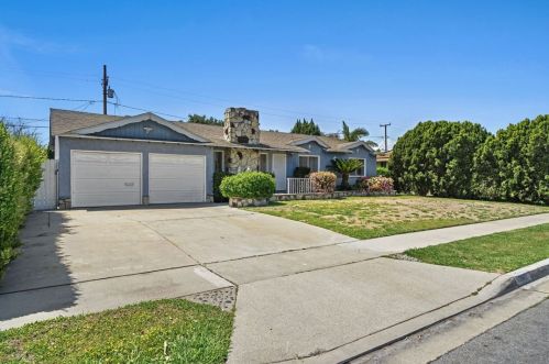 1942 Harriet Ln, Anaheim, CA 92804-6005