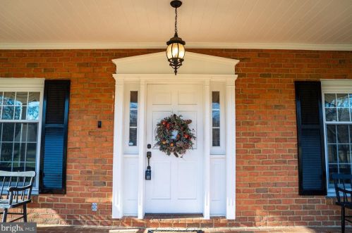207 Circle View Rd, Richmond National Battlefiel, VA 22835-3932