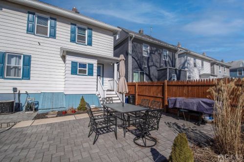 535 Front St, Green Brook NJ  08812-1009 exterior