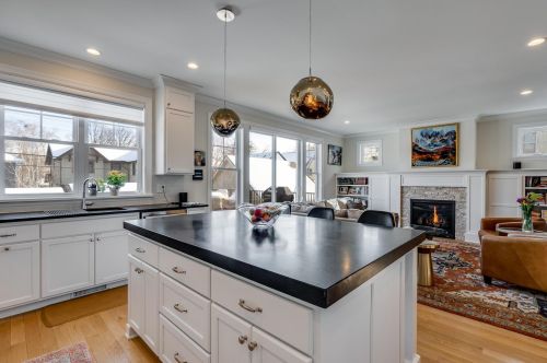 3917 Ewing Ave, Minneapolis MN 55410-1053 exterior