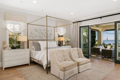 8 Rockshore Blf, Newport Beach CA  92657-2131 exterior