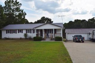 4001 Erin Rd, Mc Ewen, TN 37101-5181