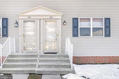 154 Center St, Hanover, PA 17331-2840