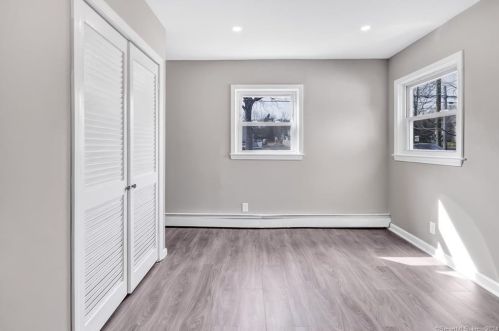 2870 Broadbridge Ave, Stratford CT  06614-2957 exterior