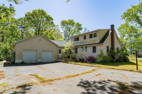 545 County Line Rd, Lakewood, NJ 08701-1206