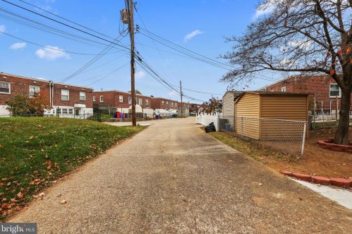 8522 Castor Ave, Philadelphia PA  19152-1208 exterior