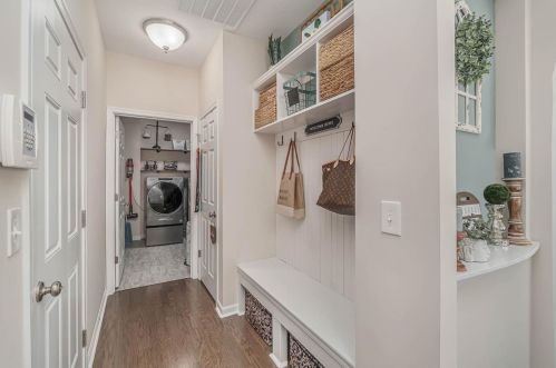 105 Woodside Park Dr, Amelia OH  45102-8711 exterior