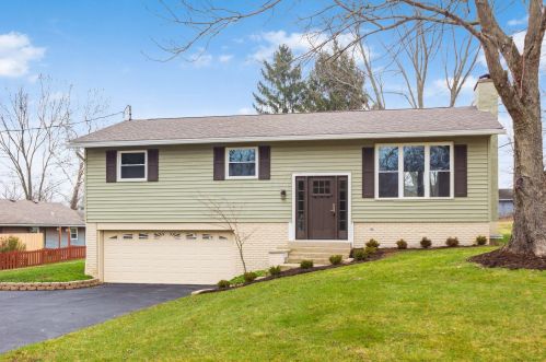 2085 Cherokee Dr, London, OH 43140-9015