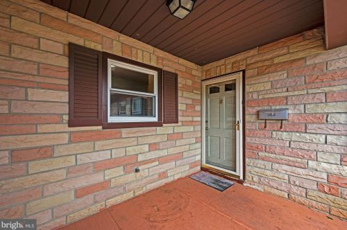 22 Northgate Ln, Willingboro, NJ 08046-1311