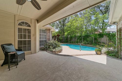 1811 Forest Meadow Ln, Richardson TX  75081-2166 exterior
