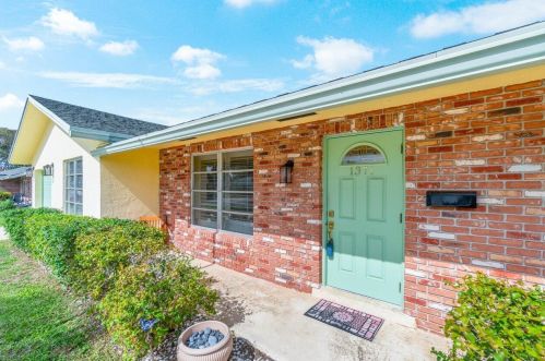 1371 28th Ave, Boynton Beach, FL 33426-7843