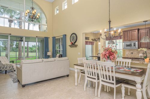 435 Fairway Lndg, Fort Pierce FL  34986-2166 exterior