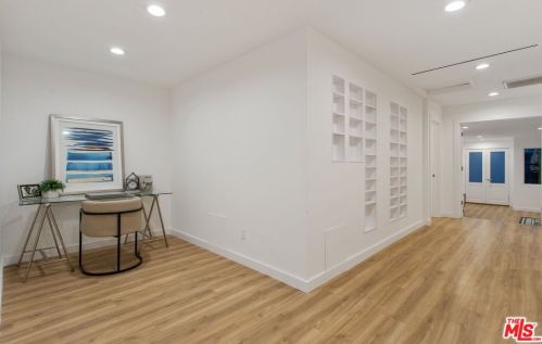 4951 Cedros Ave, Van Nuys CA  91403-1637 exterior