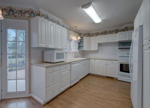 777 Vernon Heights Blvd, Marion OH  43302-5378 exterior