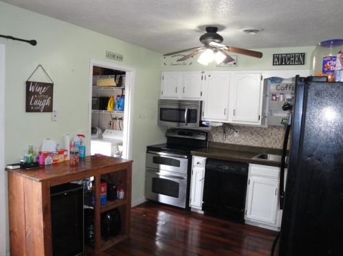 3104 School Pl, Finleyville PA  15332-1355 exterior