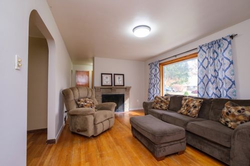 140 James St, Beaver Falls PA  15010-1720 exterior