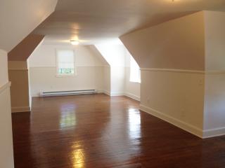 909 Hendersonville Rd, Asheville NC  28803-1711 exterior