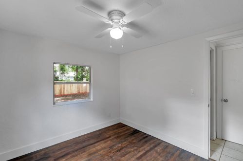 5461 43rd Ter, Saint Petersburg FL  33714-3624 exterior