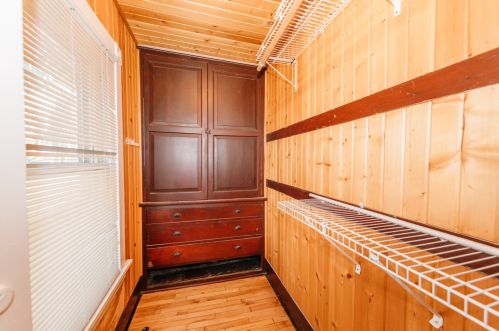 3285 Bartlett Ave, Milwaukee WI 53211-3024 exterior