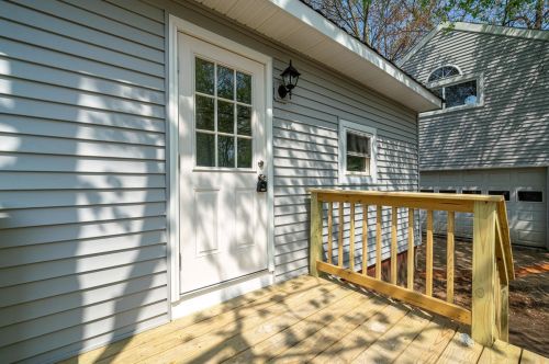 3 Margaret Ave, Raymond NH  03077-2052 exterior