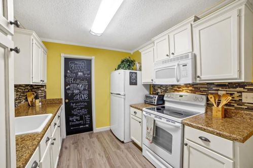 1742 Talmadge St, Deland FL  32724-8729 exterior