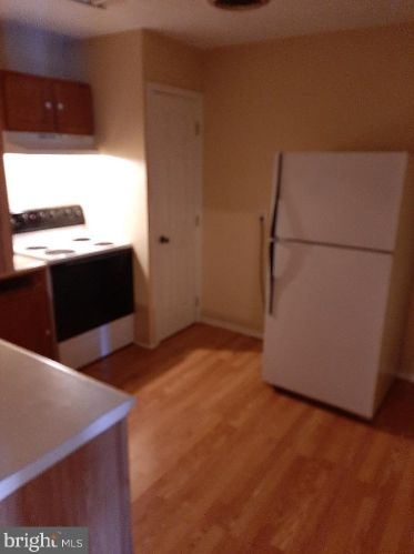 12 Main St, Paradise Park, PA 17068-9602