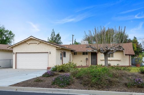 9833 Sharon Ave, Riverside CA  92503-3102 exterior