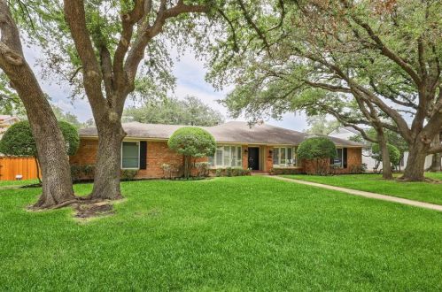 7507 Cliffbrook Dr, Dallas TX  75254-8012 exterior