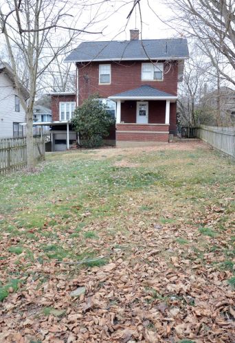 810 7th St, Cambridge OH  43725-1402 exterior