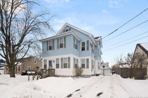 41 Kent St, Plainville, CT 06062-2314