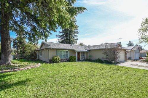 145 Rainier Cir, Vacaville CA  95687-3309 exterior
