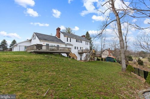 23 Yellowbreeches Rd, Carlisle PA  17015-9174 exterior