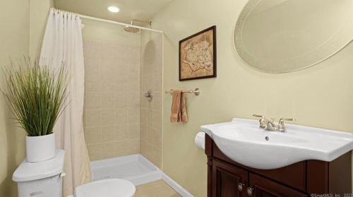 8 Cedar Crest Pl, Norwalk CT  06854-1402 exterior