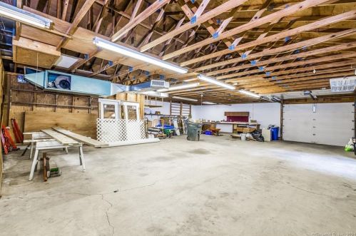 12 Icehouse Rd, Norwich CT  06351-3207 exterior