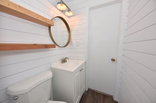 1410 Van Beck Ave, Milwaukee WI 53207-4531 exterior