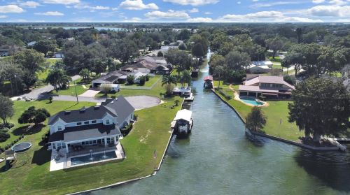 1032 Edgewater Dr, Winter Haven, FL 33884-3008
