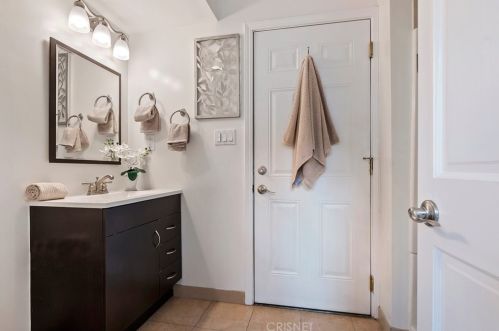 4429 Petit Ave, Van Nuys CA  91436-3211 exterior