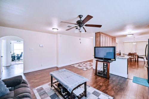 4925 Fitzhugh Ave, Fort Worth TX  76105-4354 exterior