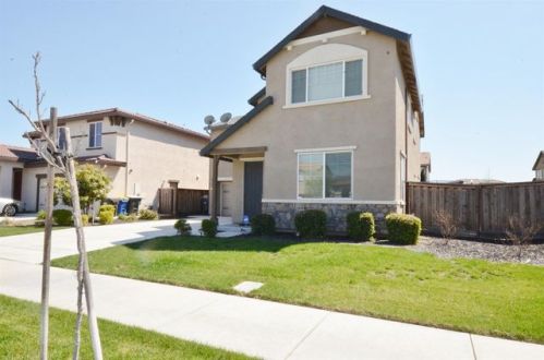 682 Landmark Pt, Lathrop, CA 95330-9397