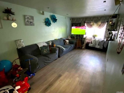 239-05 Braddock Ave, Jamaica NY  11427-2511 exterior