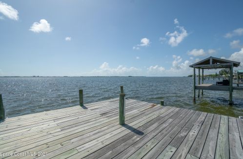 1490 Banana River Dr, Merritt Island, FL 32952-2917