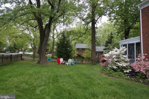 912 Hillwood Ave, Falls Church VA  22042-2421 exterior