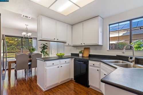 748 Azores Cir, West Pittsburg, CA 94565-3047