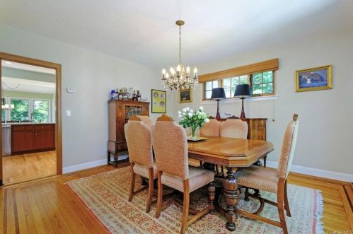 8 Parkway, Mount Vernon NY  10552-1219 exterior