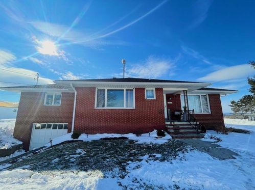 617 Fairview Rd, Berlin, PA 15530-6429