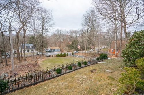 31 Brookside Ave, Tompkins Corners NY  10579-1306 exterior