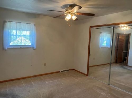 412 Clifton Ave, Glenshaw PA  15116-2402 exterior