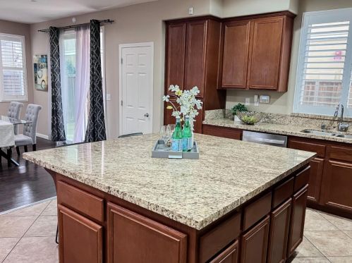 308 Kapalua Bay Cir, West Pittsburg CA  94565-7906 exterior