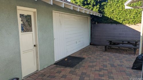 5417 Wortser Ave, Van Nuys CA  91401-5432 exterior