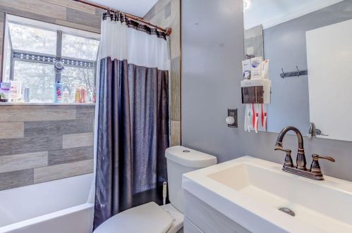 318 Whitewater Dr, New Haven OH  45030-1443 exterior